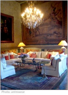 Click on photo for photographer's details (new window) French style living room